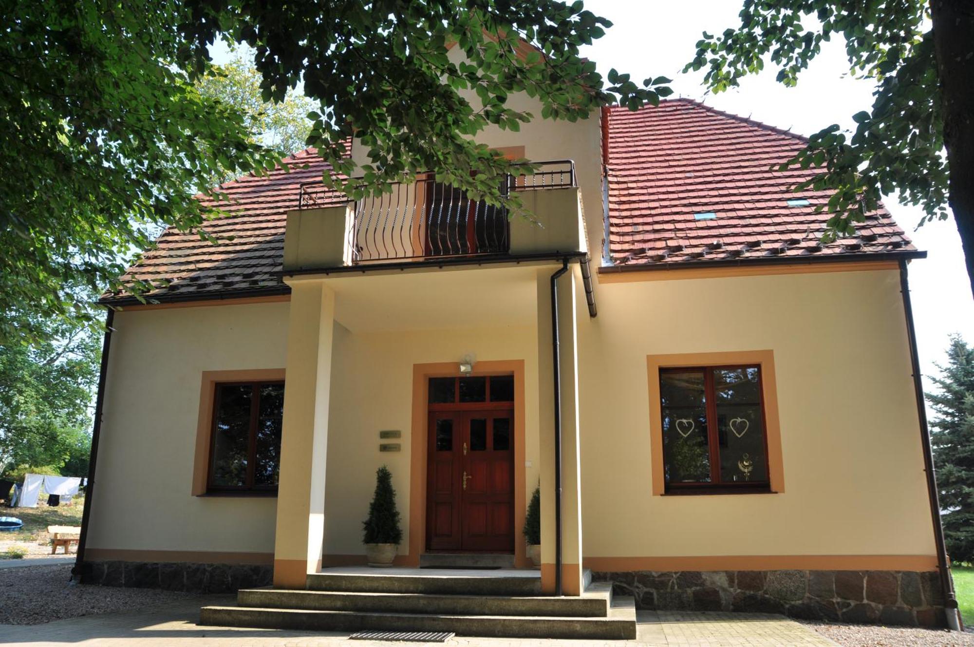 Dworek Bogdanka Trzebin Exterior photo