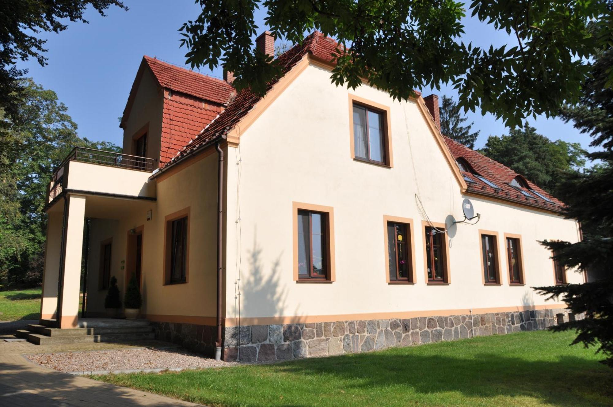 Dworek Bogdanka Trzebin Exterior photo