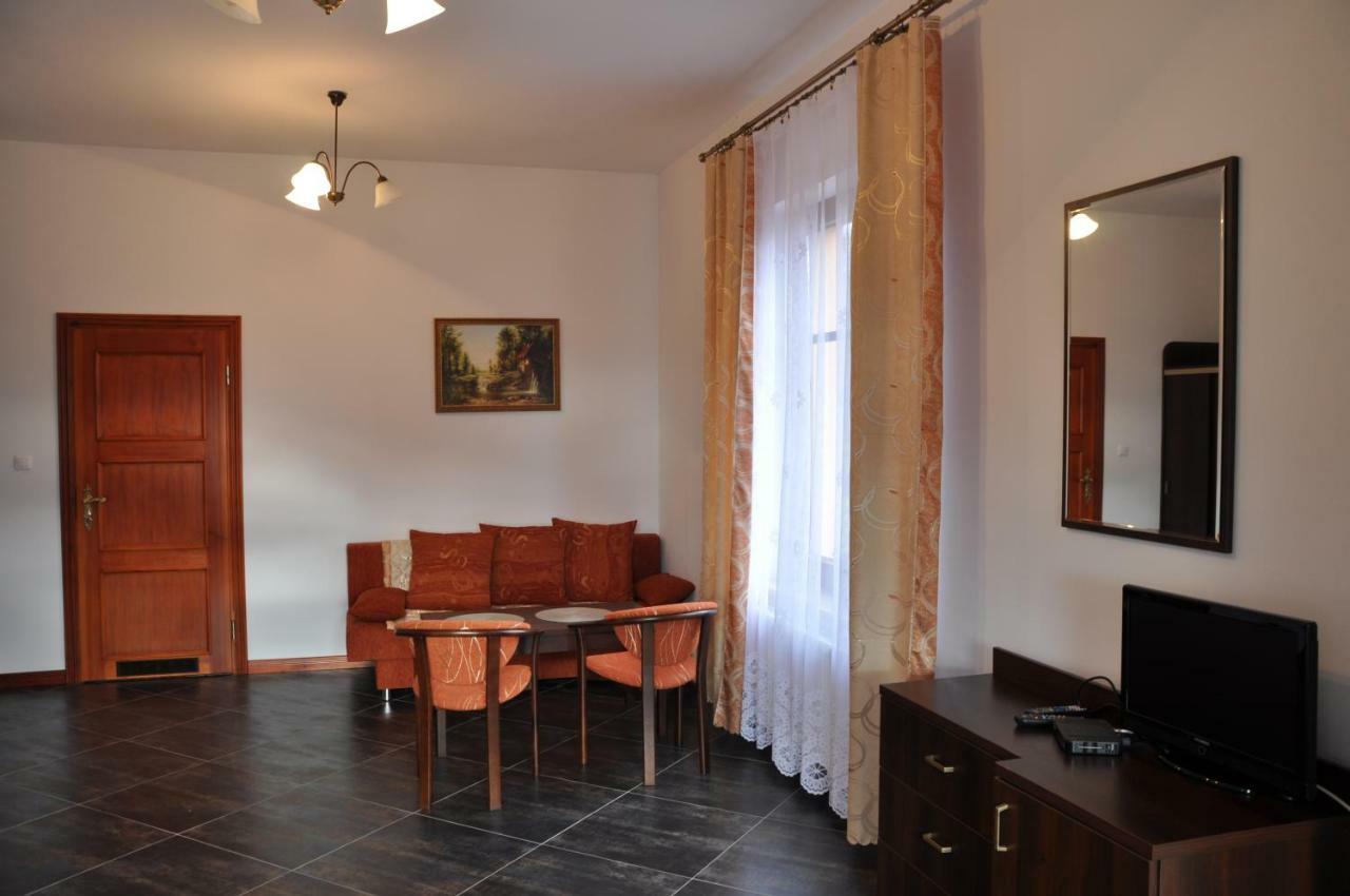 Dworek Bogdanka Trzebin Exterior photo
